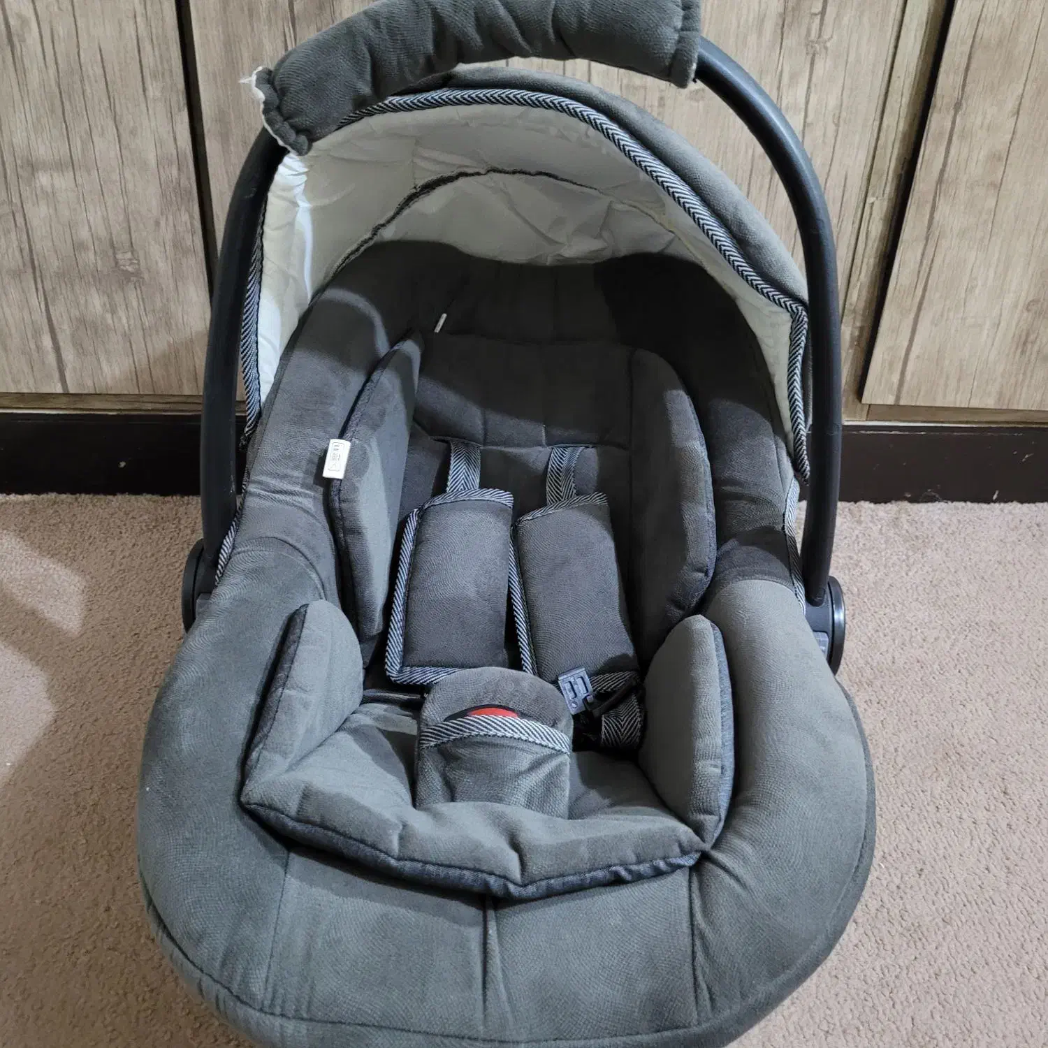 کریربچه|کالسکه و لوازم جانبی|ایذه, |دیوار