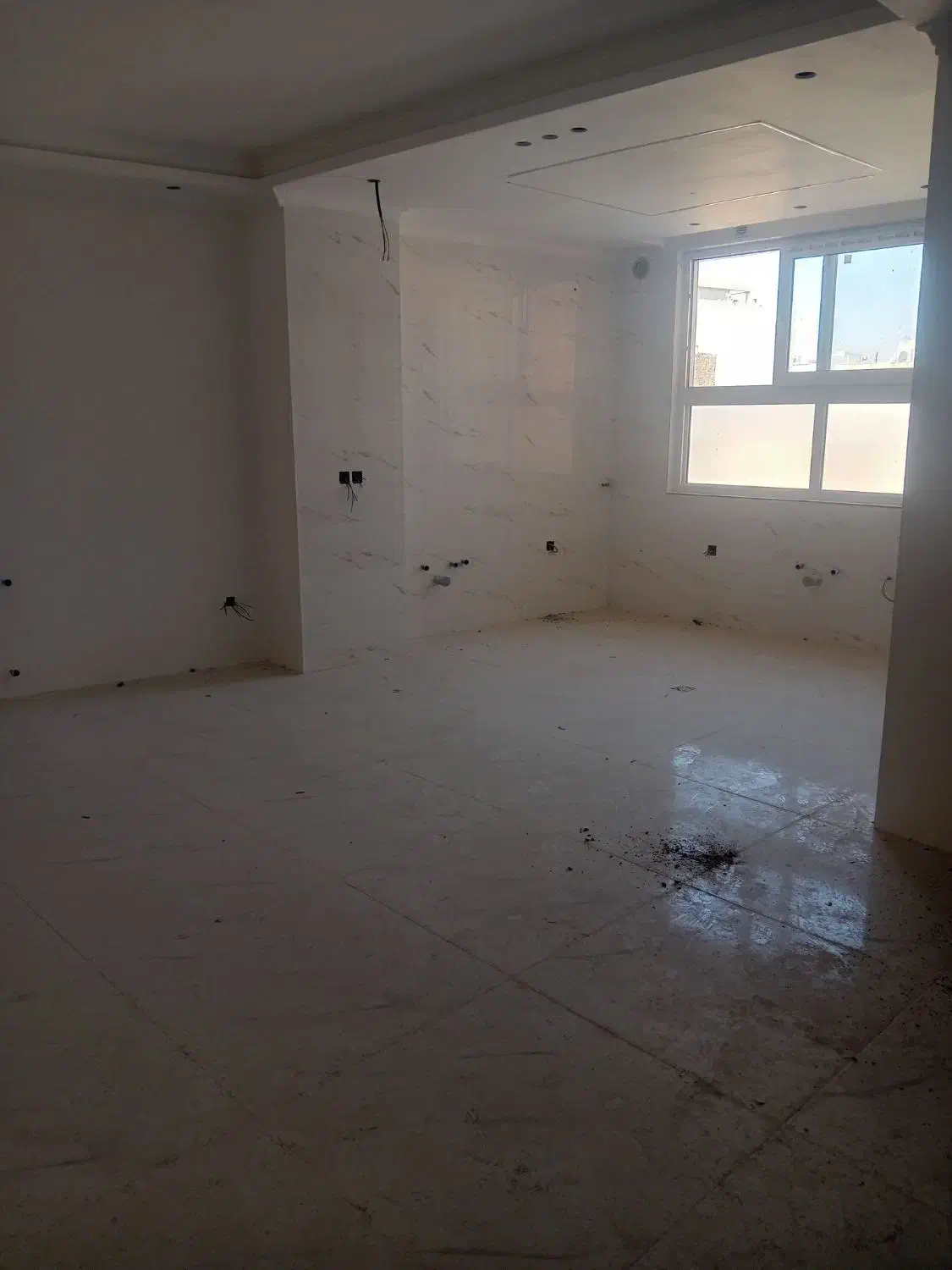 اپارتمان سه طبقه وسه و واحدی درچهاراه صاحب|فروش آپارتمان|سمنان, |دیوار