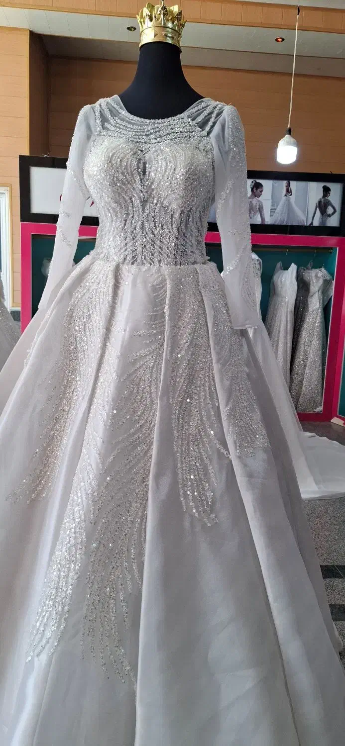 فروش لباسعروس تن اول و دوم با مناسبترین قیمت|لباس|سیلوانه, |دیوار