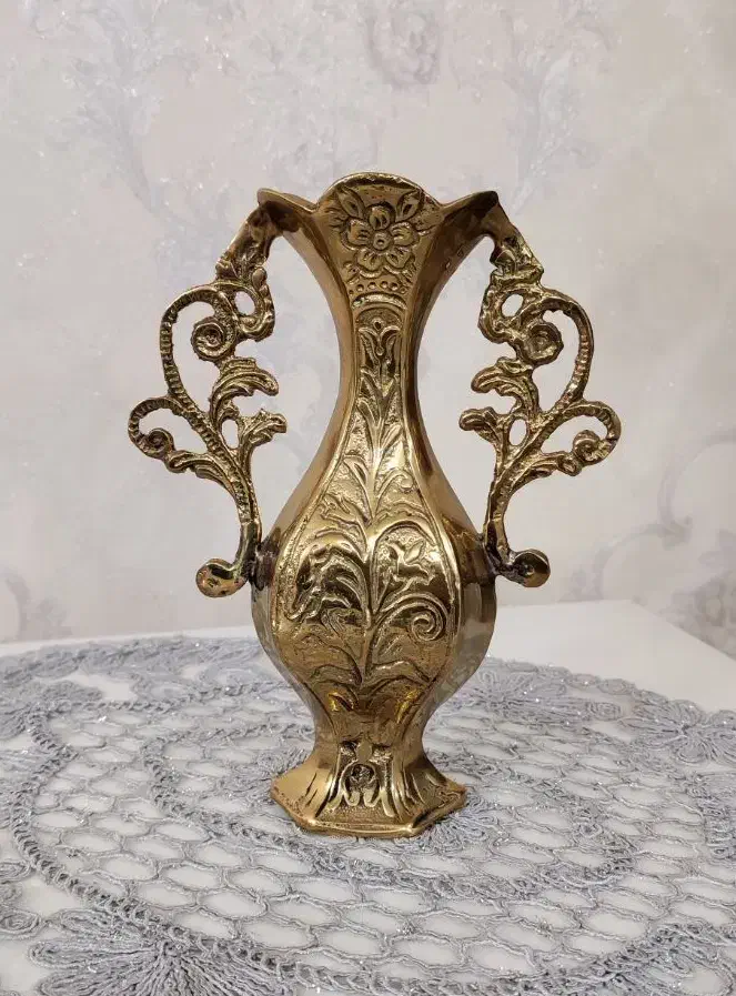 گلدون برنجی|کلکسیون اشیاء عتیقه|تهران, اتابک|دیوار