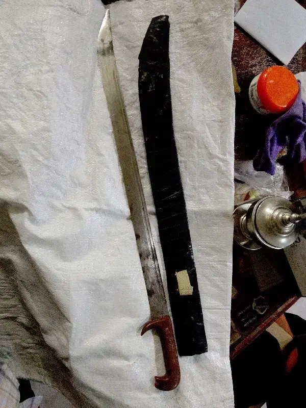 شمشیر قدیمی|کلکسیون اشیاء عتیقه|تبریز, |دیوار