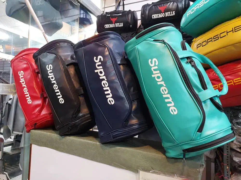 ساک ورزشی|کیف، کفش، کمربند|قم, قلعه کامکار|دیوار