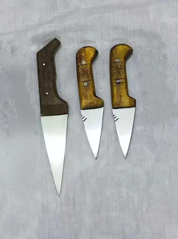 چاقو|کلکسیون اشیاء عتیقه|فیروزآباد (فارس), |دیوار