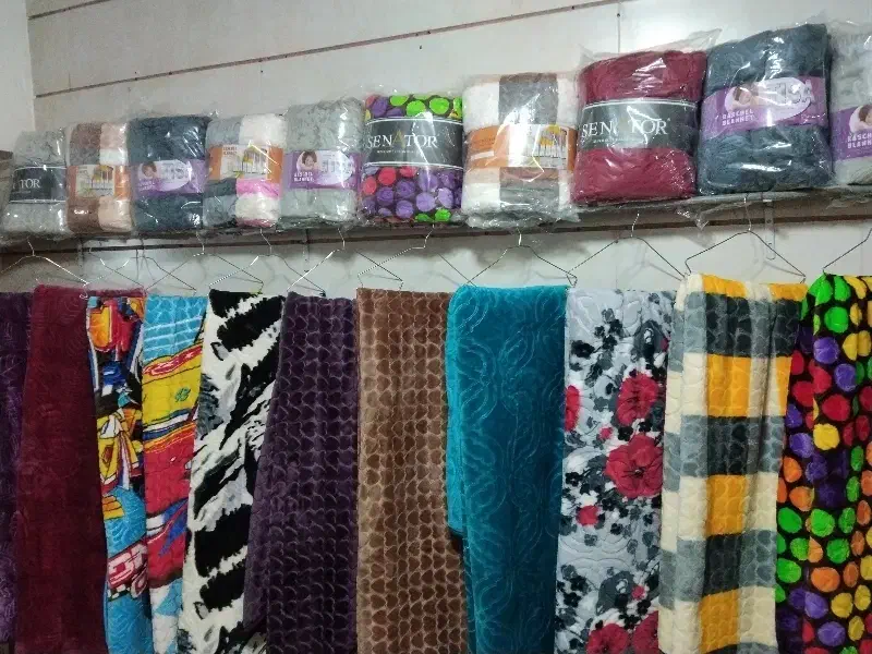 پتو مسافرتی بالش تشک حاضری. بازار امام رضا فاز۲|رختخواب، بالش، پتو|تاکستان, |دیوار