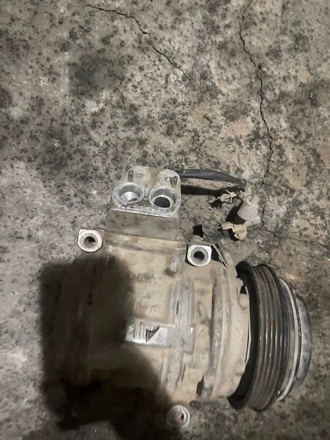 کمپرسور کولر تویوتا کمری اصل ژاپن|قطعات یدکی و لوازم جانبی|محمدشهر, محمدشهر|دیوار