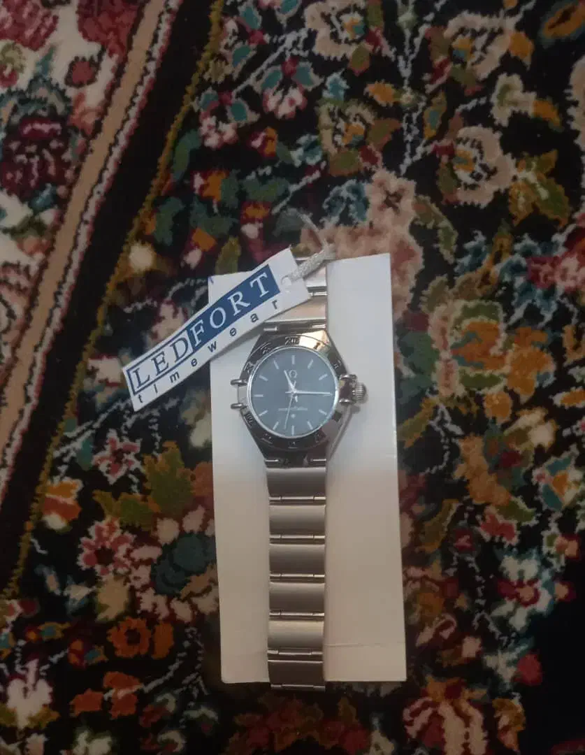 ساعت|ساعت|قائم‌شهر, |دیوار