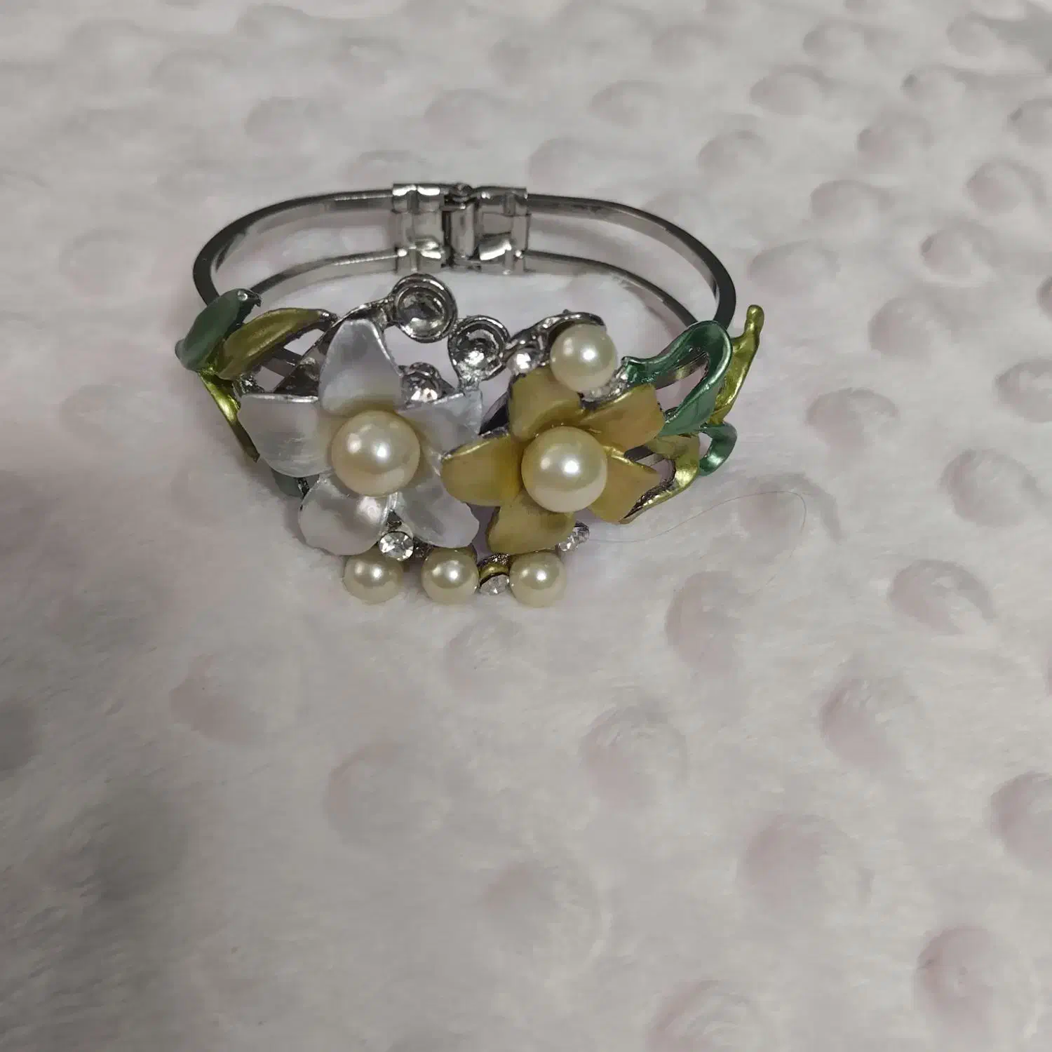 بدلیجات ناناز خوشگل|بدلیجات|اندیشه, اندیشه فاز ۱|دیوار