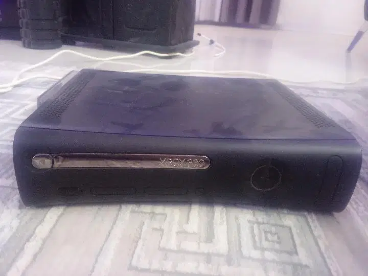 Xbox 360 1tra|کنسول، بازی ویدئویی و آنلاین|برخوار, |دیوار