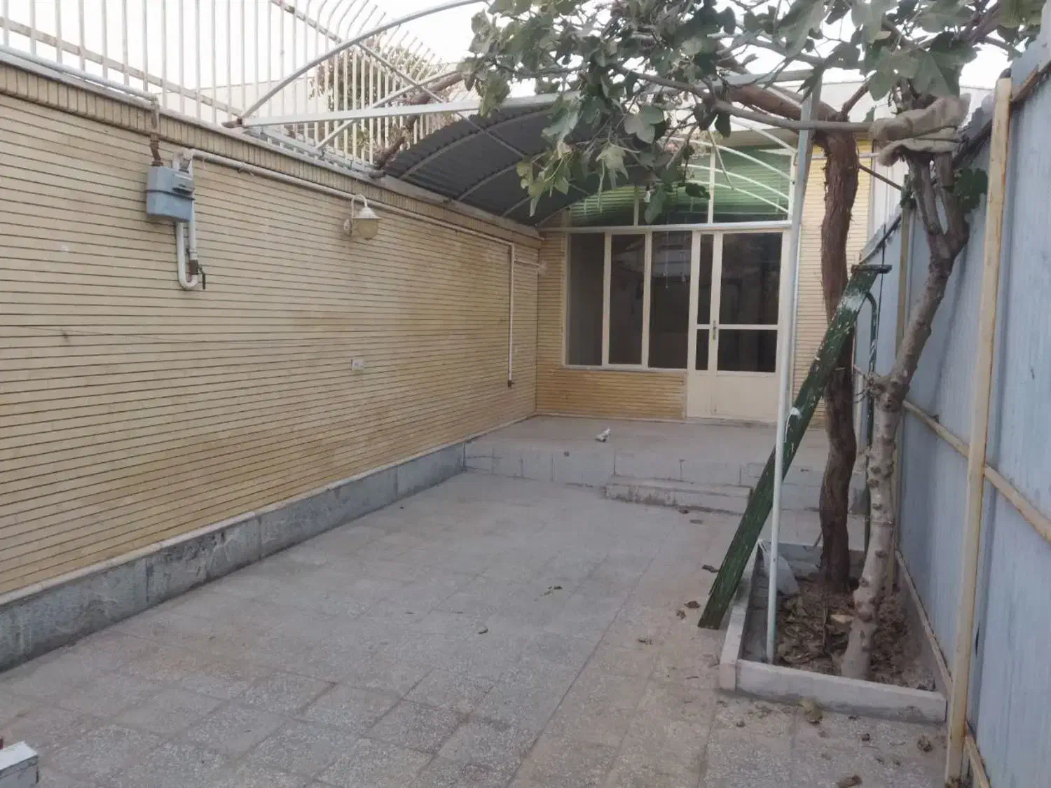 چند منزل اجاره ای|اجارهٔ خانه و ویلا|شهرضا, |دیوار