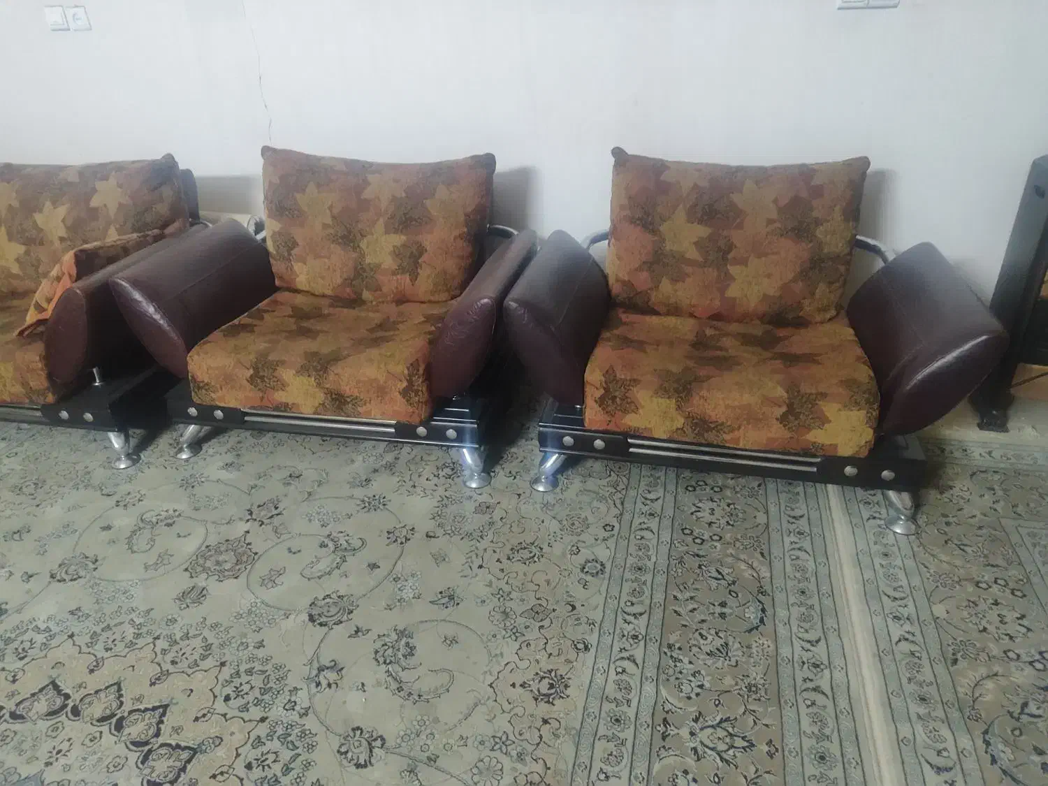 مبل راحتی|مبلمان خانگی و میز عسلی|اصفهان, خرم|دیوار