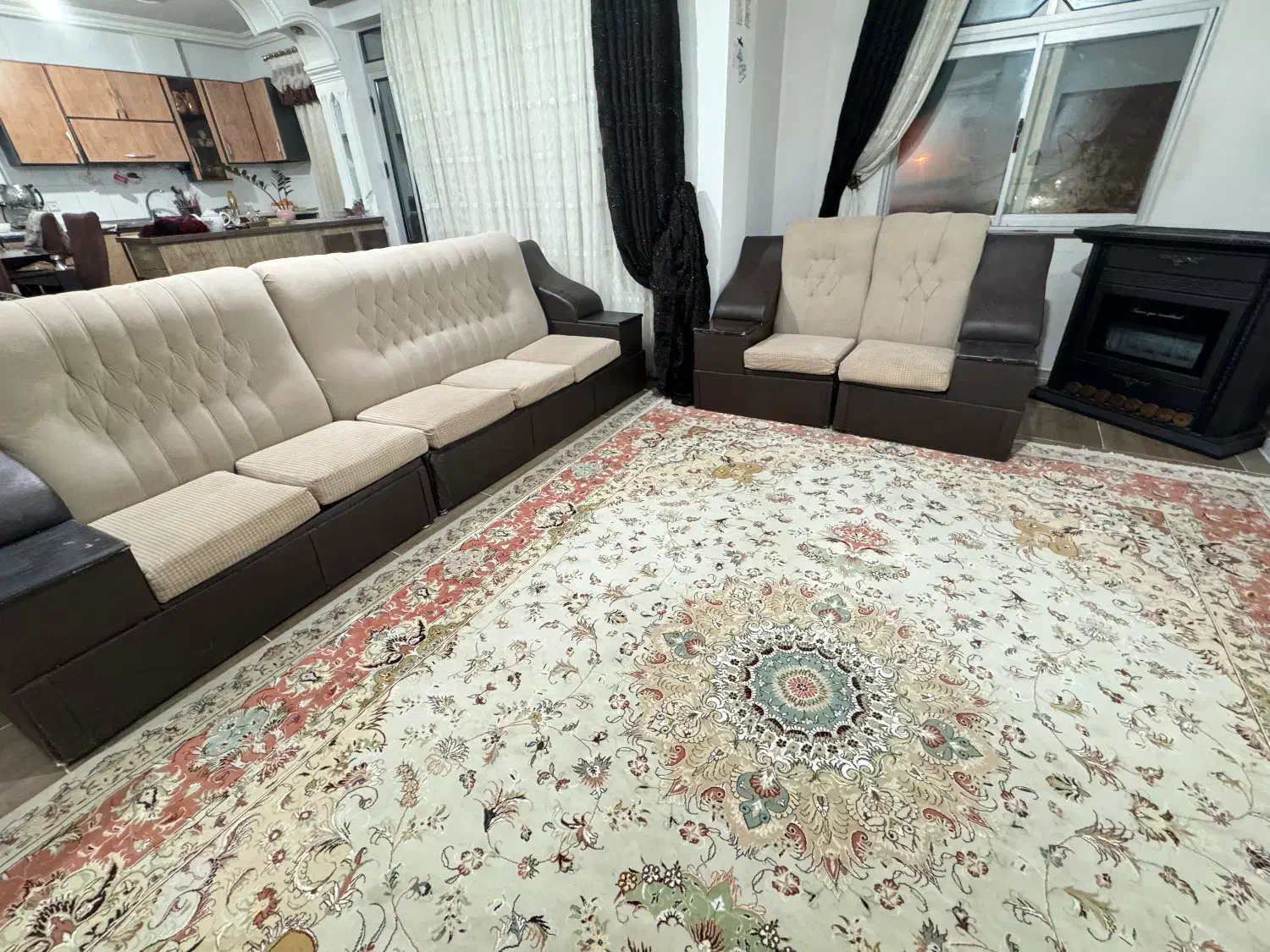 مبل ۹نفره دست دوم|مبلمان خانگی و میز عسلی|بندر گز, |دیوار