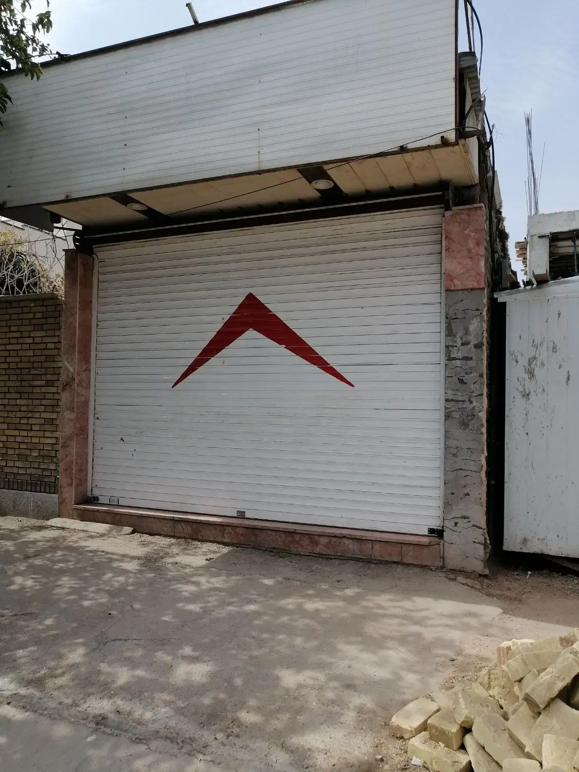 اجاره مغازه 32 متری بیست متری دانشجو|اجارهٔ مغازه و غرفه|کرمان, |دیوار