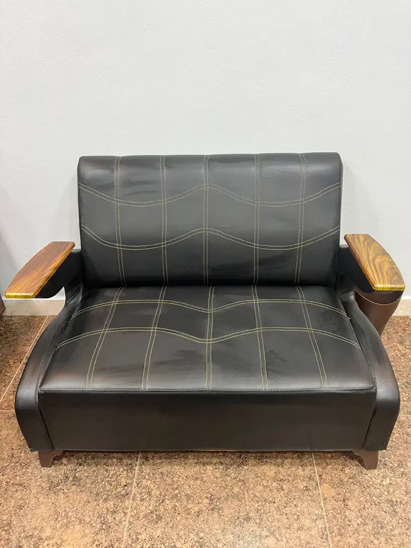 فروش میزوصندلی اداری|مبلمان اداری|لاهیجان, شیشه گران|دیوار