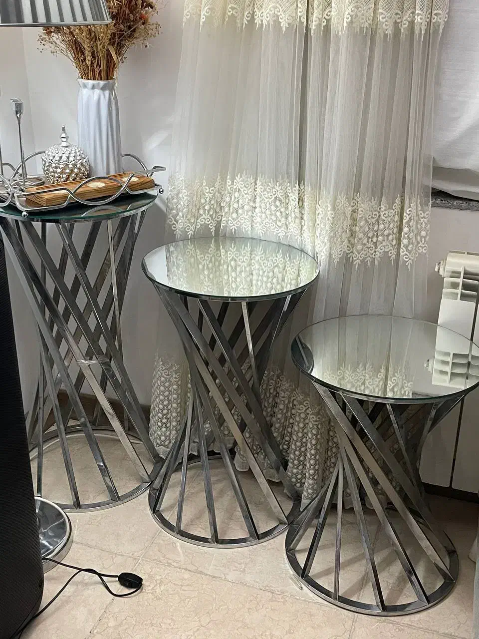 فروش فوری به علت تغییر دکوراسیون|مبلمان خانگی و میز عسلی|چالوس, |دیوار