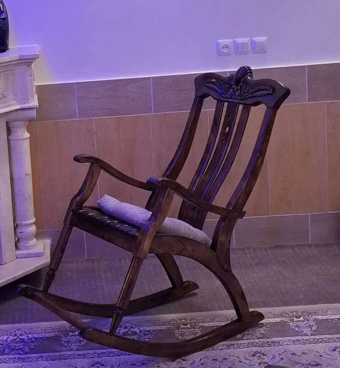 صندلی راک با چوب توسکا (نو)|صندلی و نیمکت|قرچک, پارک جنگلی|دیوار