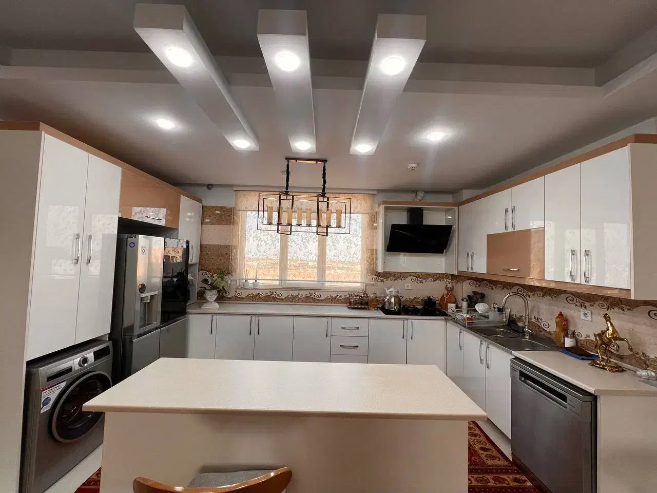 یک باب آپارتمان ۱۲۰ متری ۳خوبه