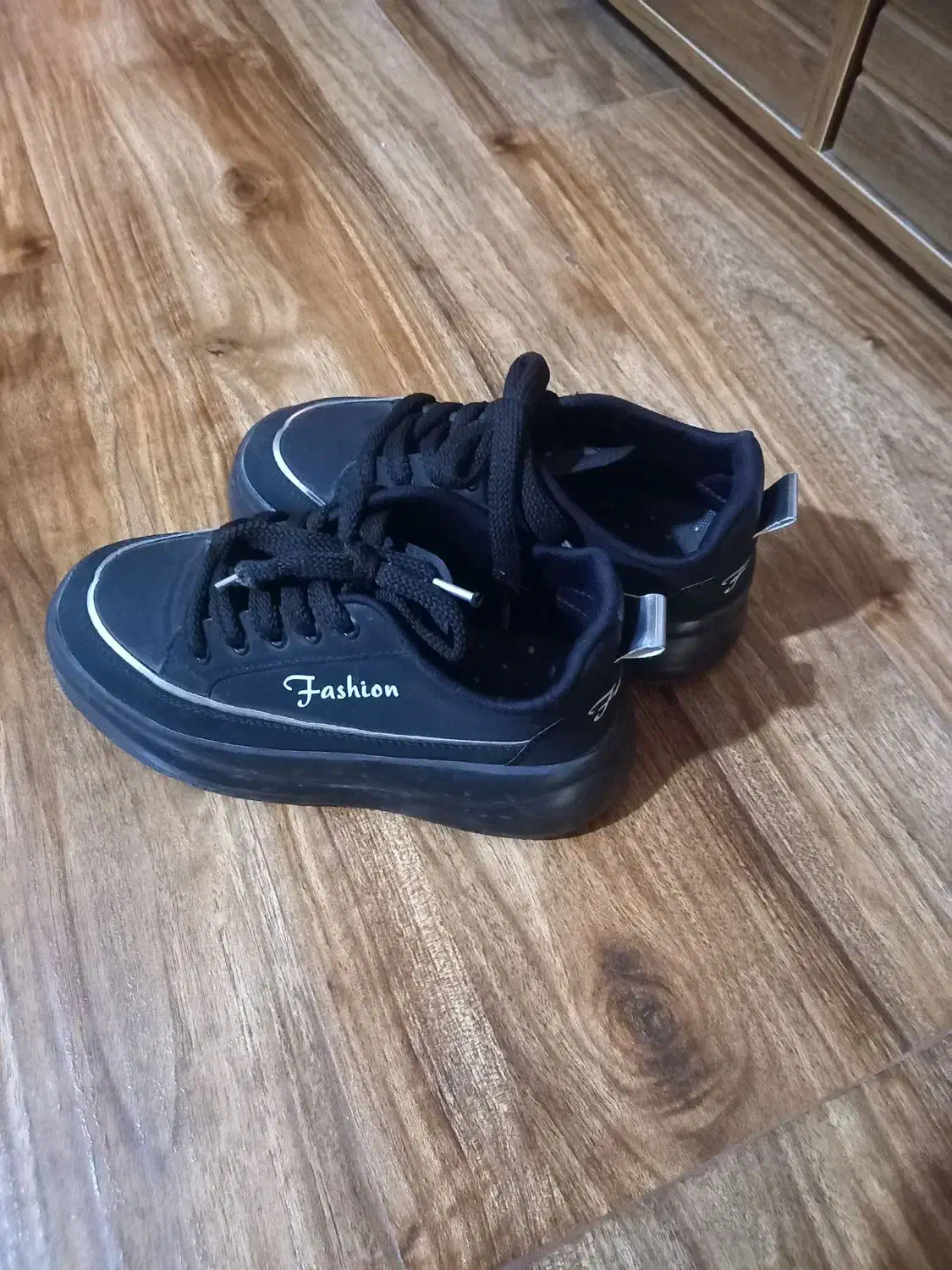 کتونی در حد نو|کیف، کفش، کمربند|گرگان, |دیوار