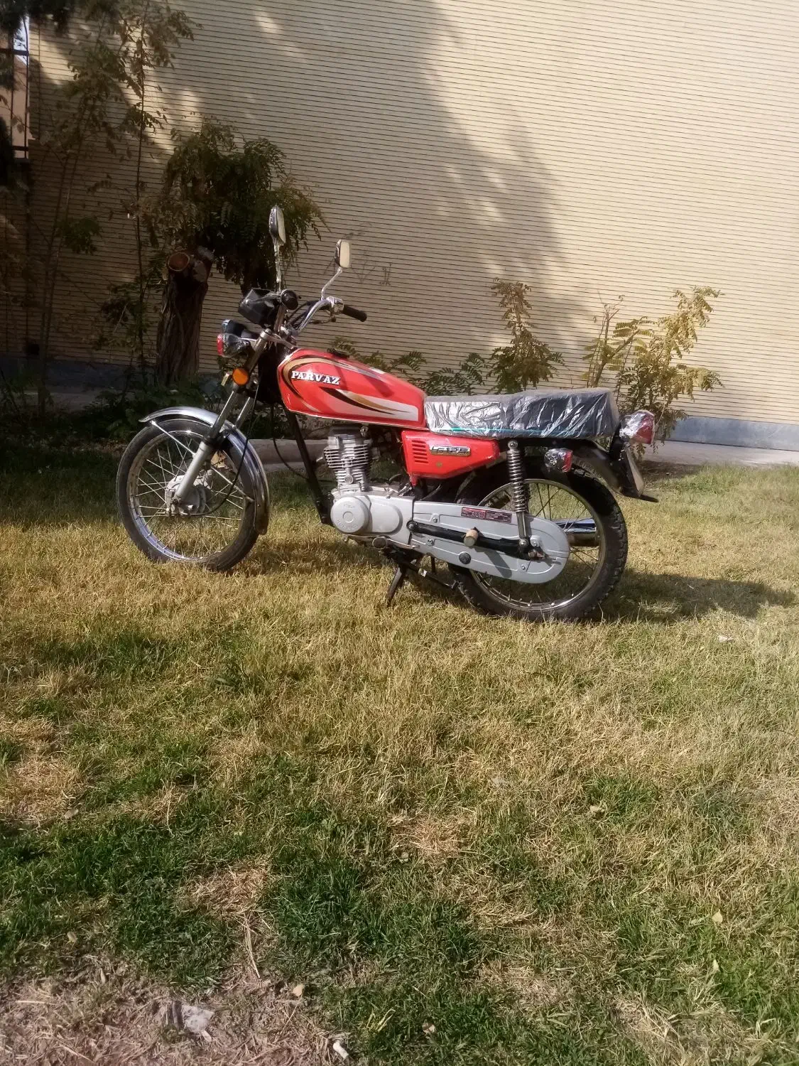 موتور سیکلت درحد خشک 1404 مزایده تخفیف فقط امروز|موتورسیکلت|اصفهان, شهید رجایی|دیوار