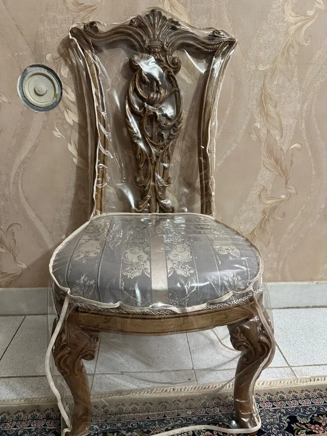 مبل سلطنتی کلاسیک|مبلمان خانگی و میز عسلی|شاهین‌شهر, عطار|دیوار