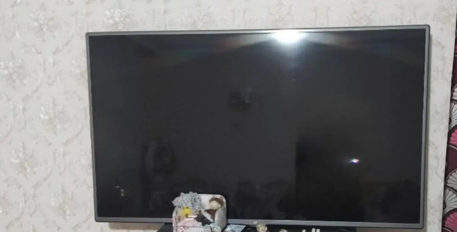 تلوزیون ال جی|تلویزیون و پروژکتور|رباط‌کریم, مسکن مهر آبشناسان|دیوار