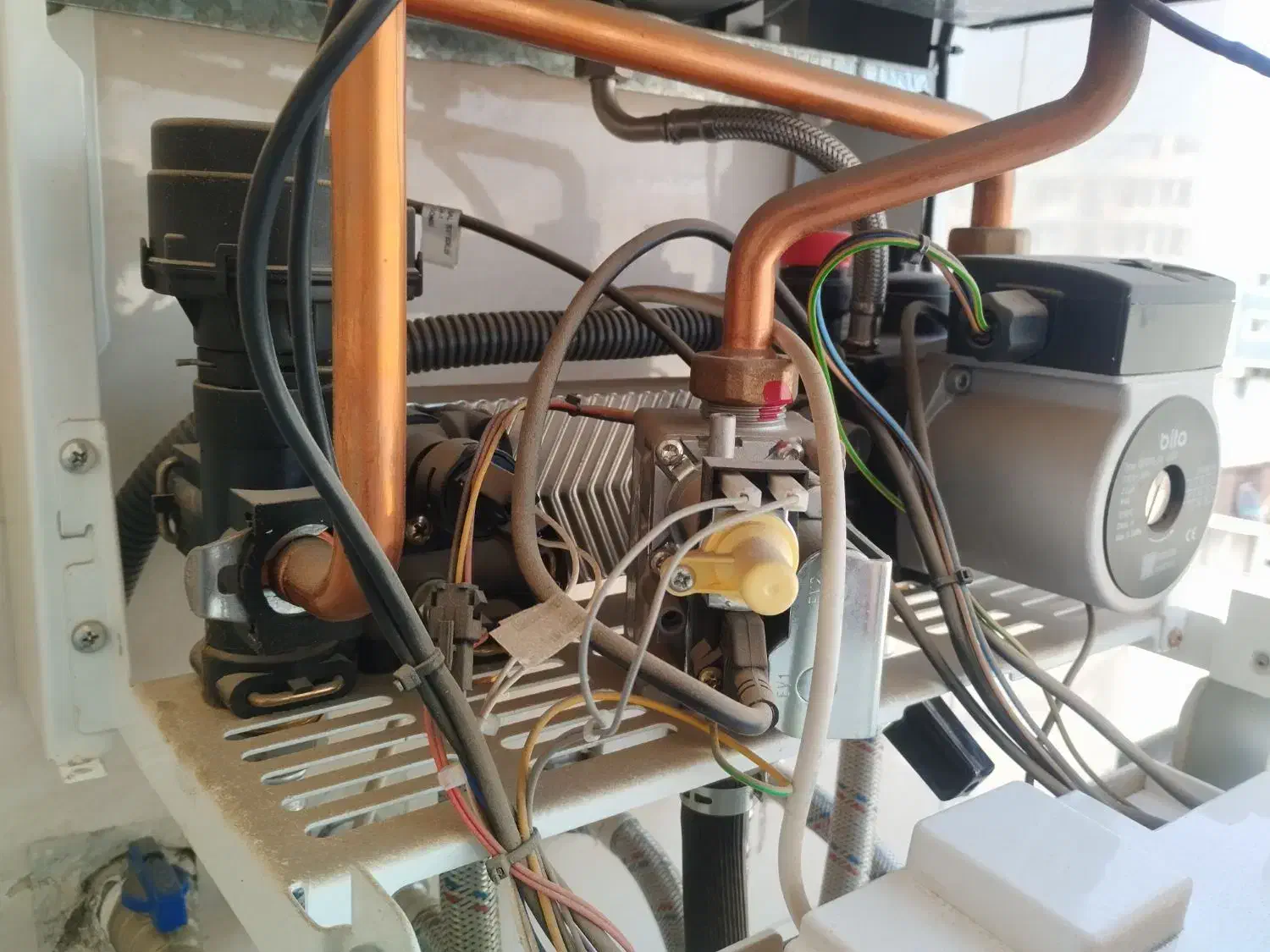 تعمیر سرویس و خدمات پکیج آبگرمکن هیتر برق ساختمان|خدمات پیشه و مهارت|کرج, گلشهر|دیوار