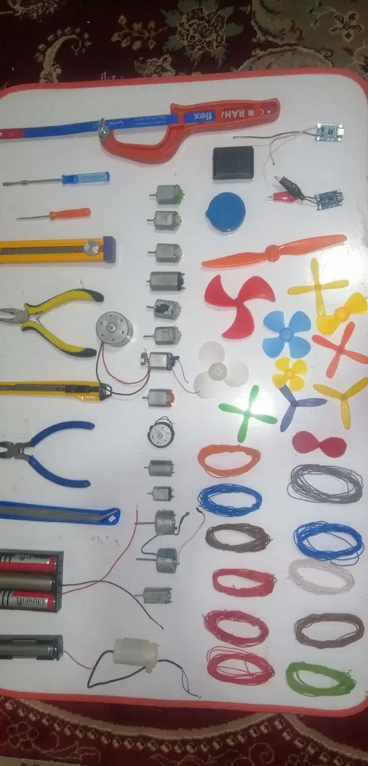 تعدادی لوازم ربات|اسباب‌‌بازی|نیشابور, مسکن مهر نور|دیوار