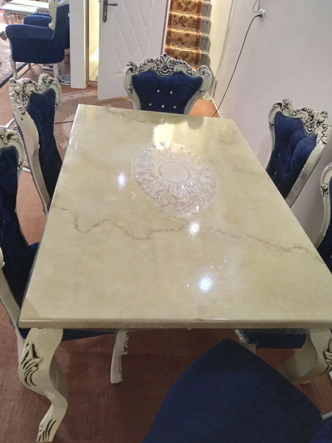 میز غذا خوری|مبلمان خانگی و میز عسلی|خوی, |دیوار