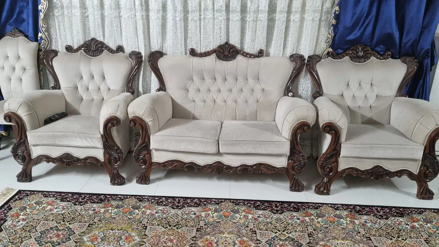 مبلمان ۹ نفره تمیز جنس چوب|مبلمان خانگی و میز عسلی|بوشهر, |دیوار