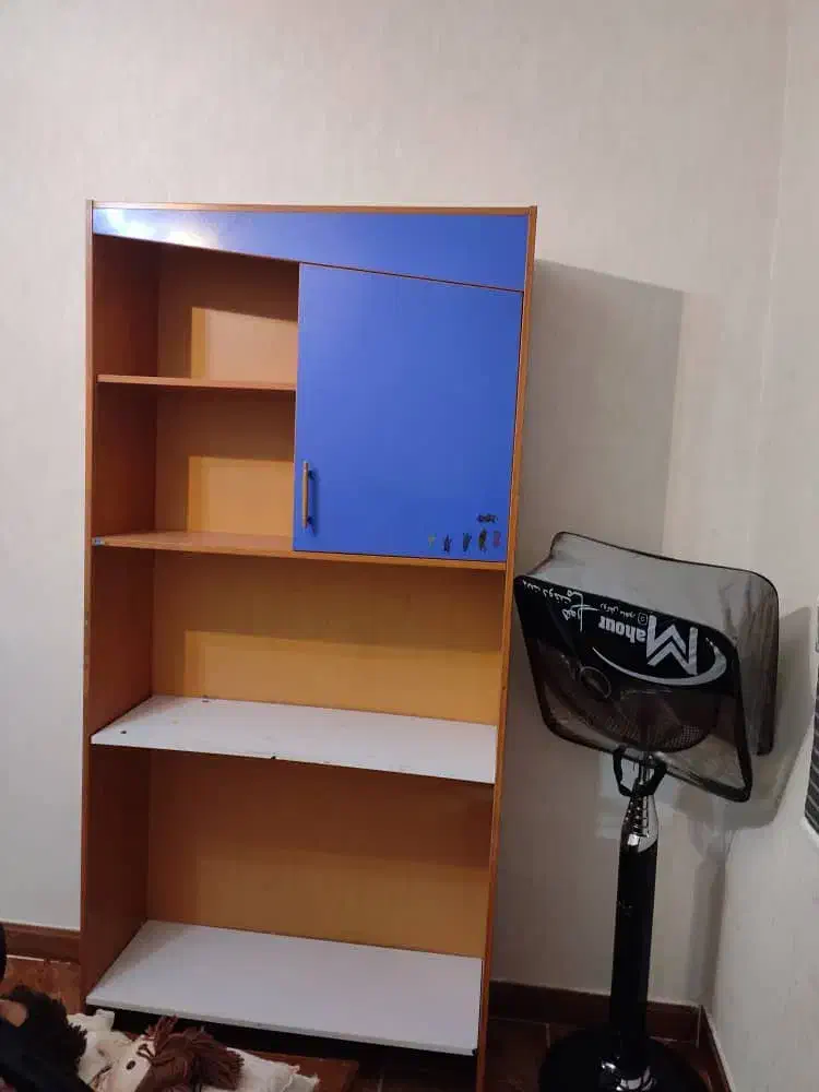 کتابخانه و کمد شیشه ای|کتابخانه، شلف، قفسههای دیواری|فردیس, شهرک ارم|دیوار