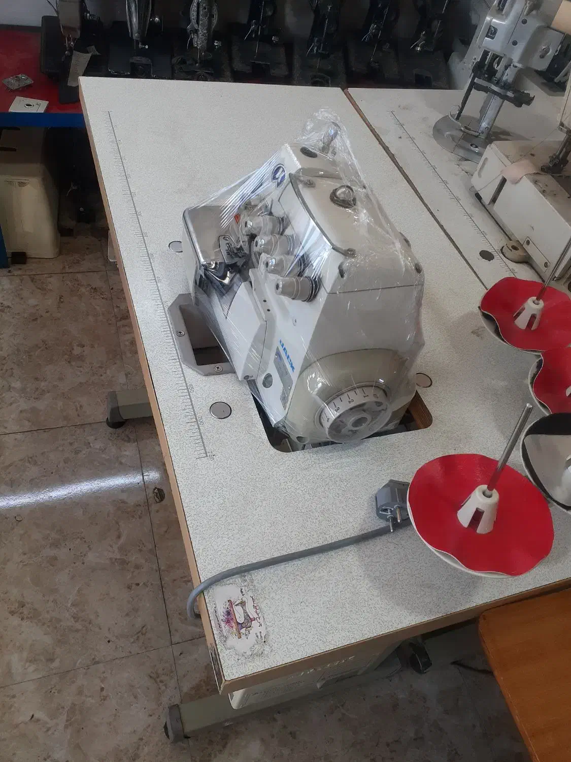 سردوز ۴نخ جک|چرخ خیاطی و ریسندگی|ماهدشت, |دیوار