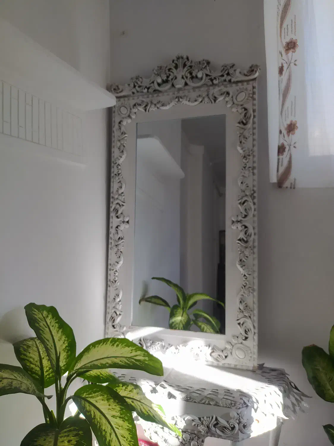 اینه|آینه|سنندج, |دیوار