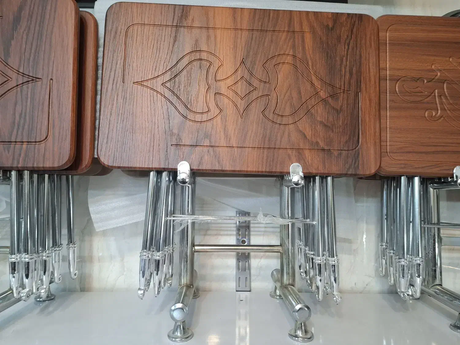 عسلی تاشو فلزی ( چمدانی)|میز و صندلی غذاخوری|تهران, علم و صنعت|دیوار