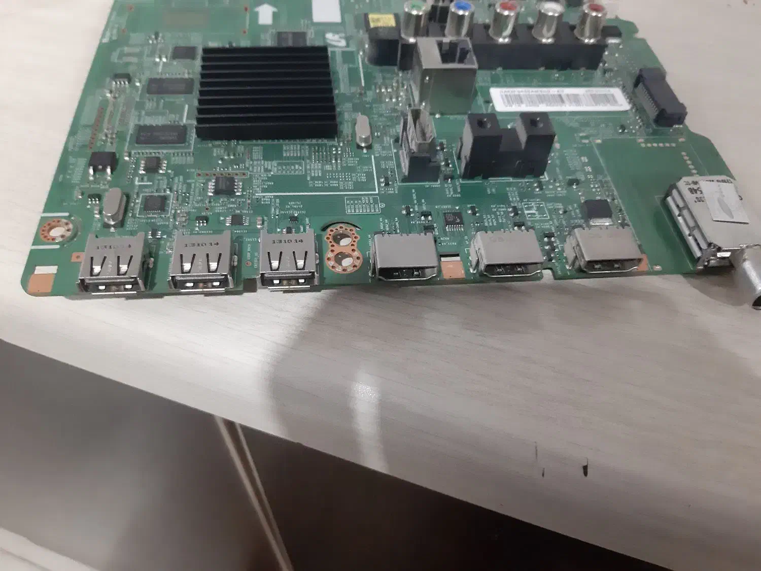 مین بردسامسونگ سری f|تلویزیون و پروژکتور|شهرکرد, |دیوار