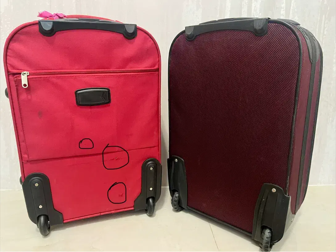 ۲ چمدان سایز کوچک|کیف، کفش، کمربند|تبریز, |دیوار