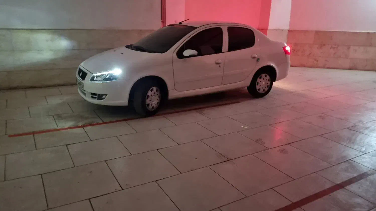 رانا پلاس تصادفی|خودرو سواری و وانت|چهارباغ, |دیوار