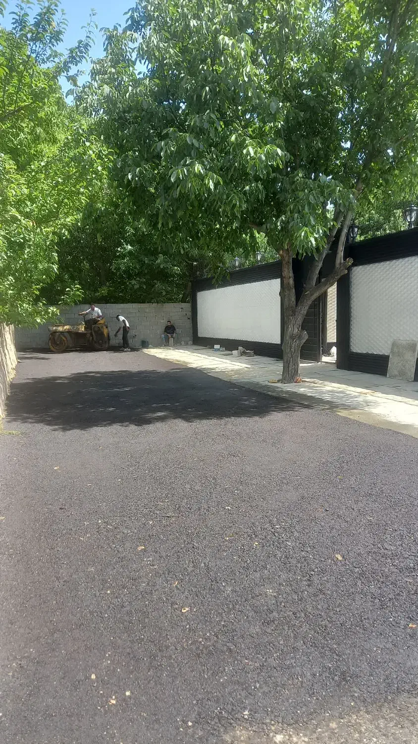 ایزوگام و آسفالت و تراشه وقیرپاشی و محوطه سازی|خدمات پیشه و مهارت|چهارباغ, |دیوار