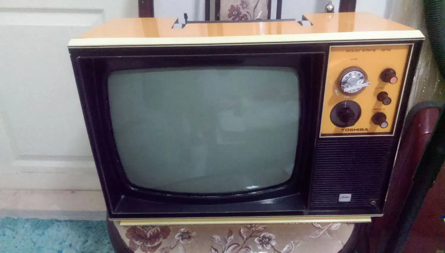 توشیبا عتیقه بدون مشابه با کارتن|کلکسیون اشیاء عتیقه|تهران, منیریه|دیوار