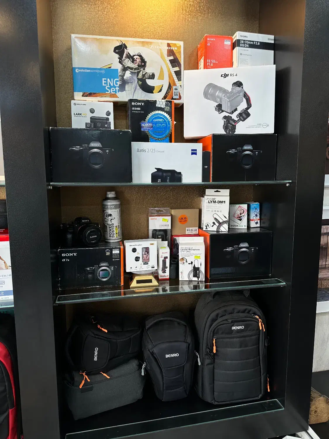 انواع دوربین عکاسی و لوازم جانبی|دوربین عکاسی و فیلم‌برداری|بوشهر, |دیوار