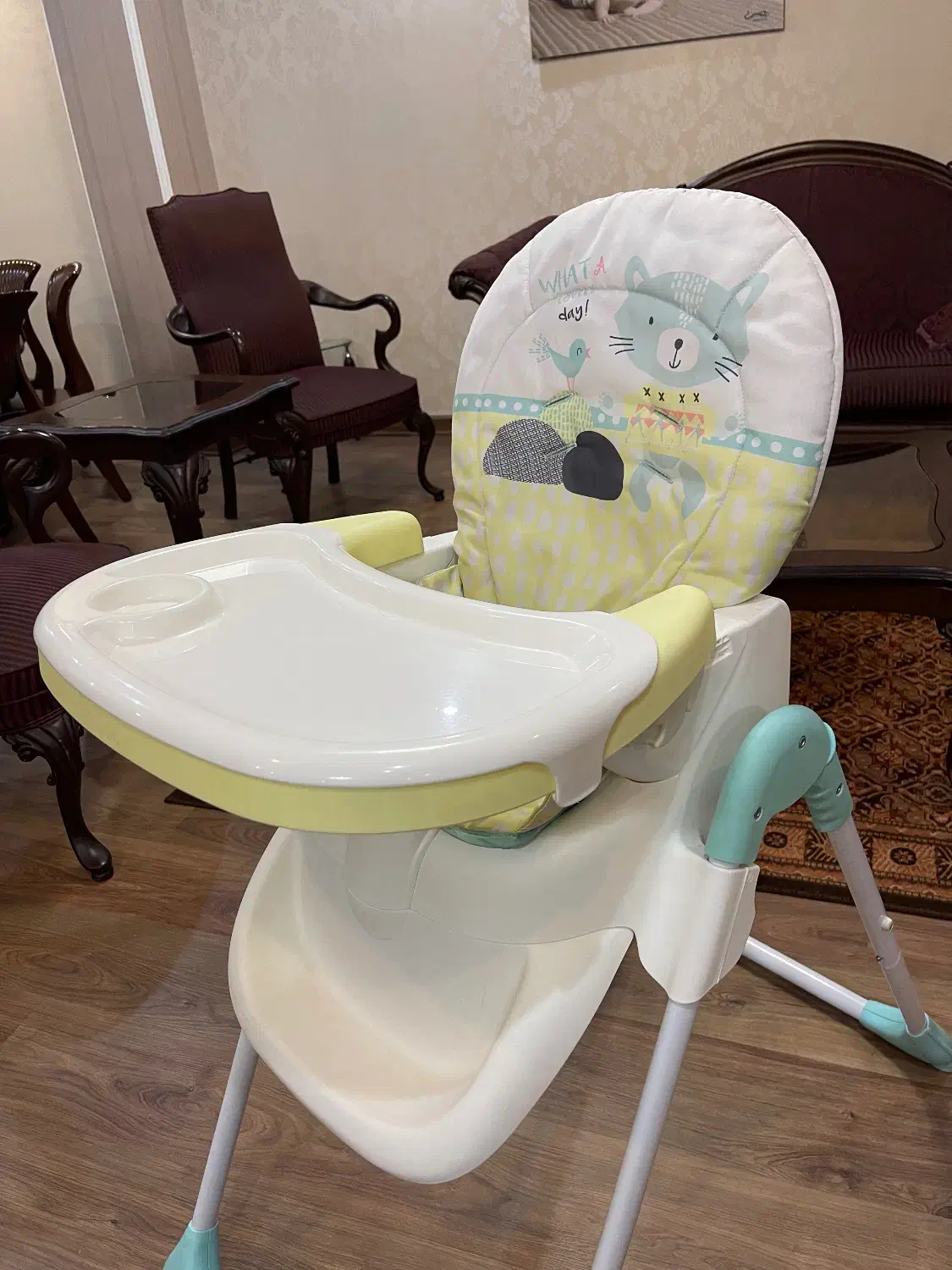 صندلی غذا خوری کودک|تخت و صندلی بچه|ساری, |دیوار