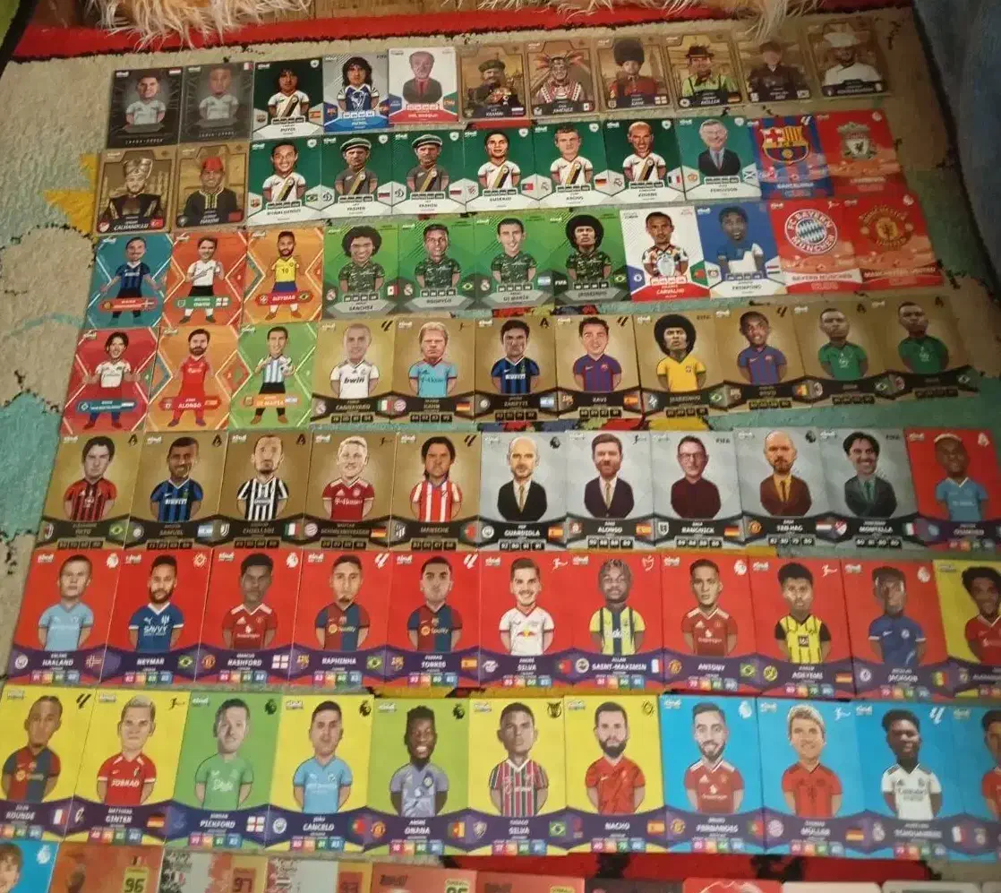 کارت فوتبال|کلکسیون و سرگرمی|اندیشه, اندیشه فاز ۳|دیوار