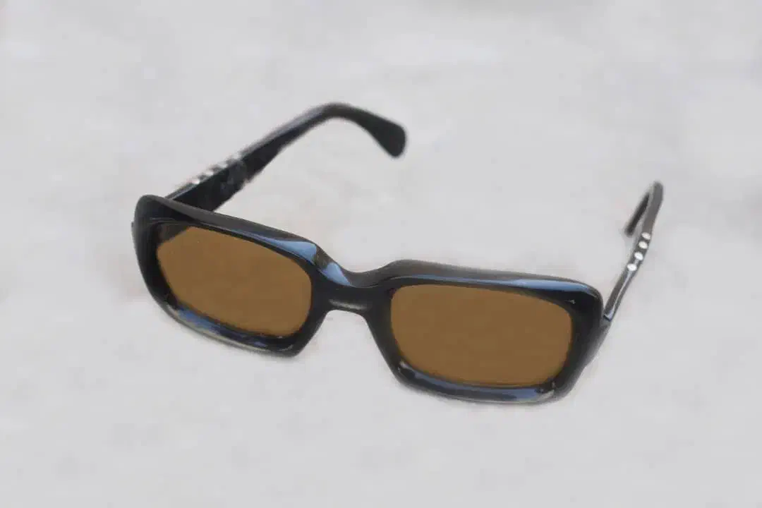 عینک آفتابی محمدرضاشاه|کلکسیون اشیاء عتیقه|تهران, فلسطین (میدان انقلاب)|دیوار