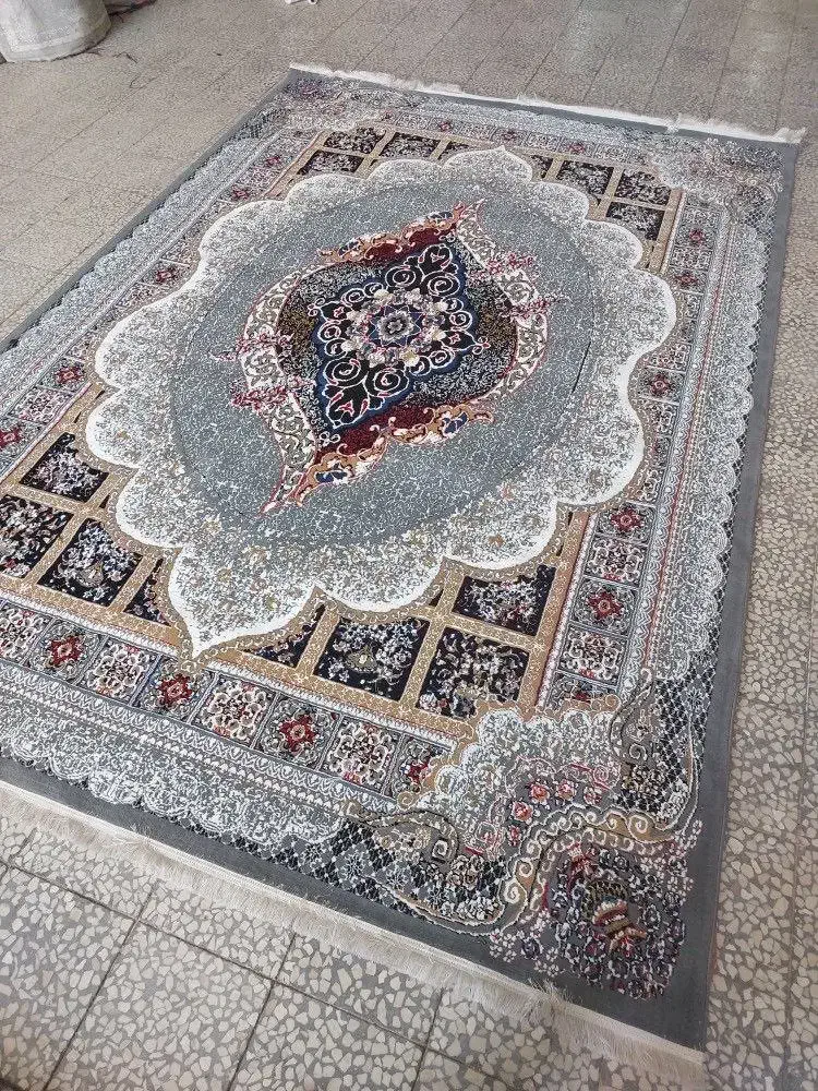 عارف نقره ای اقتصادی|فرش|کرج, دهقان ویلا|دیوار