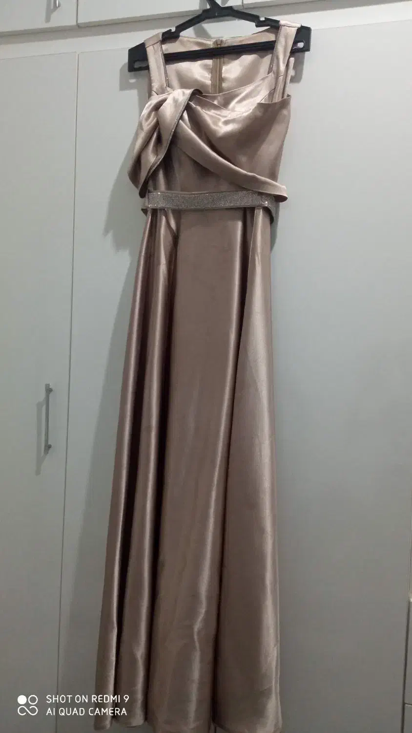 لباس مجلسی|لباس|نیشابور, خط کاشمر|دیوار