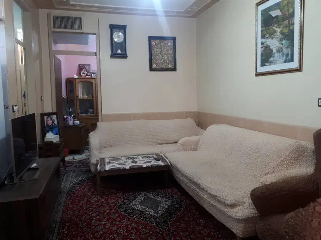 منزل درب ازحیاط قابل معاوضه با ماشین ویا اپارتمان|فروش خانه و ویلا|شیراز, کوشک میدان|دیوار