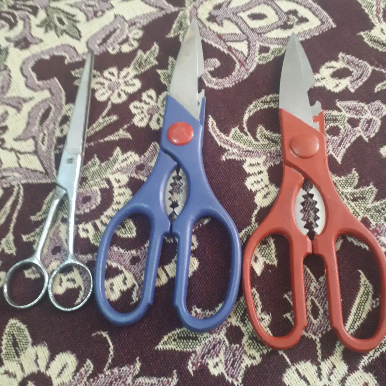 سه عدد قیچی|لوازم خیاطی و بافتنی|قزوین, |دیوار