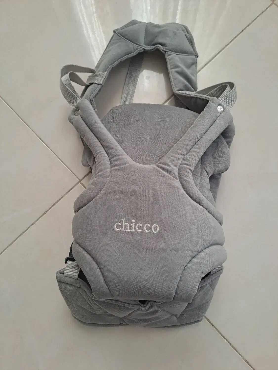 آغوشی نوزاد|کالسکه و لوازم جانبی|تربتحیدریه, حسنی بالا|دیوار