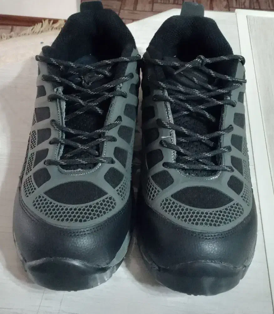 کفش ایمنی سایز ۴۴-۴۵|کیف، کفش، کمربند|رباط‌کریم, مسکن مهر آبشناسان|دیوار