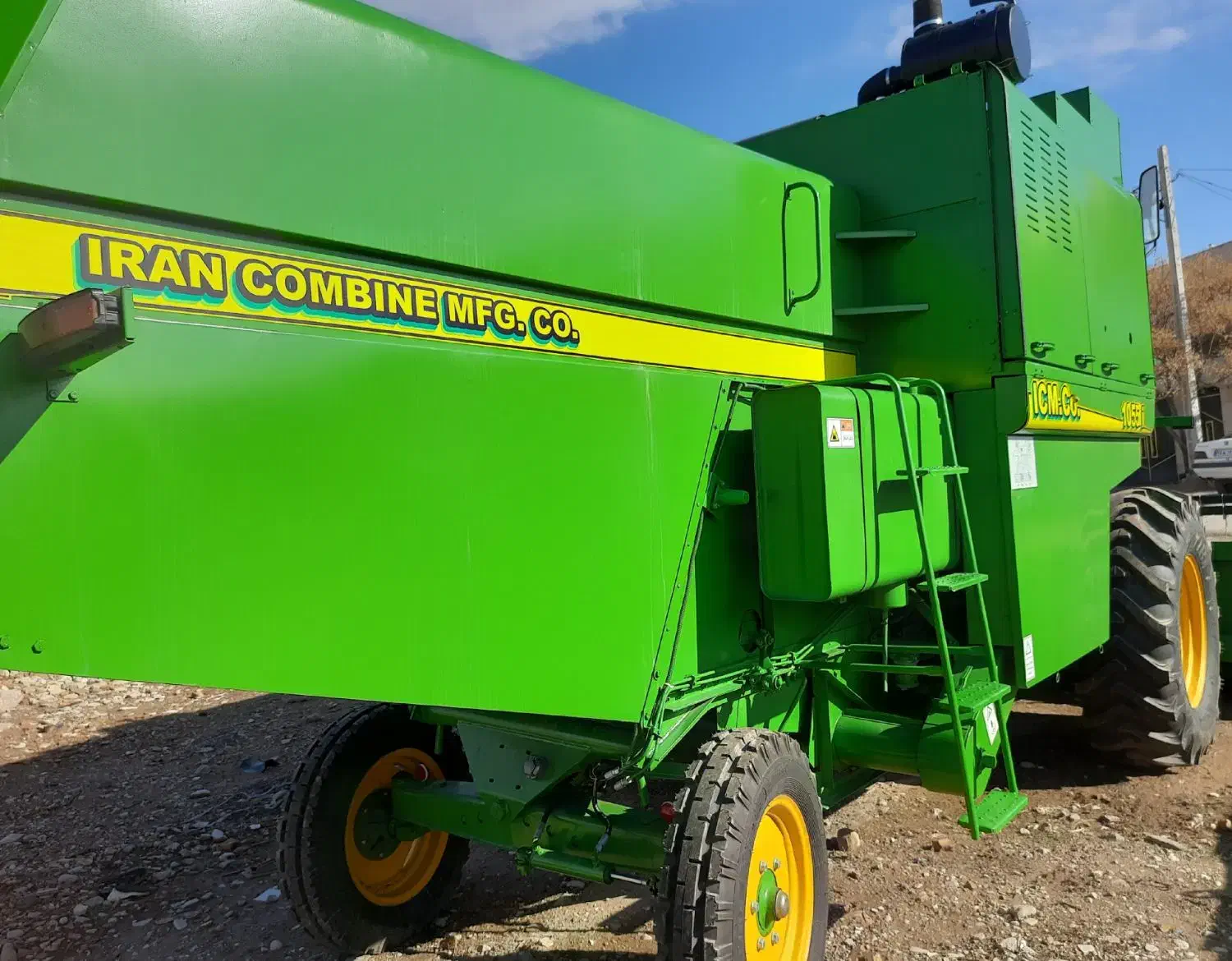 کمباین ۱۰۵۵|خودرو سنگین|بجنورد, |دیوار