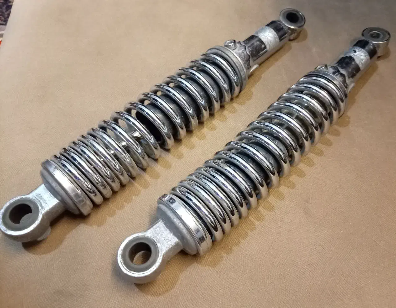 کمک فنر عقب موتور|قطعات یدکی و لوازم جانبی|تهران, جهاد|دیوار