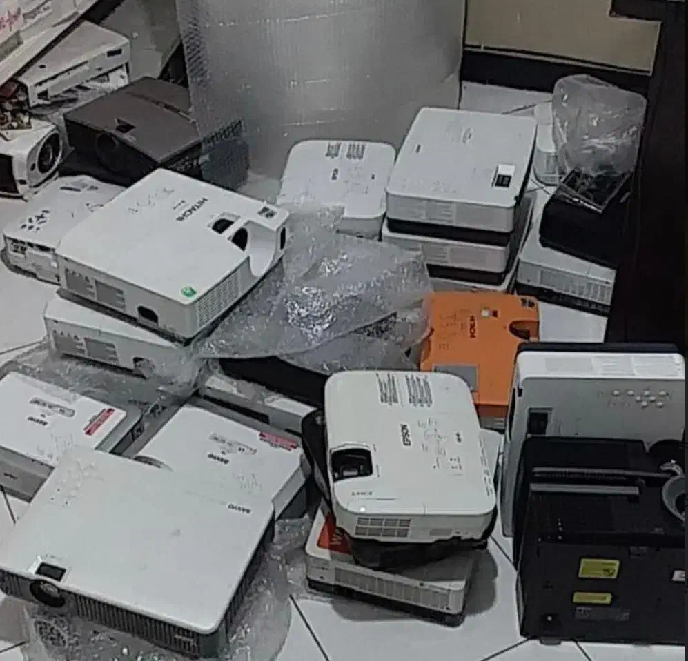 ویدیو پروژکتور با پرده و فیلم سریال پروژکشن|تلویزیون و پروژکتور|شیراز, زرهی|دیوار